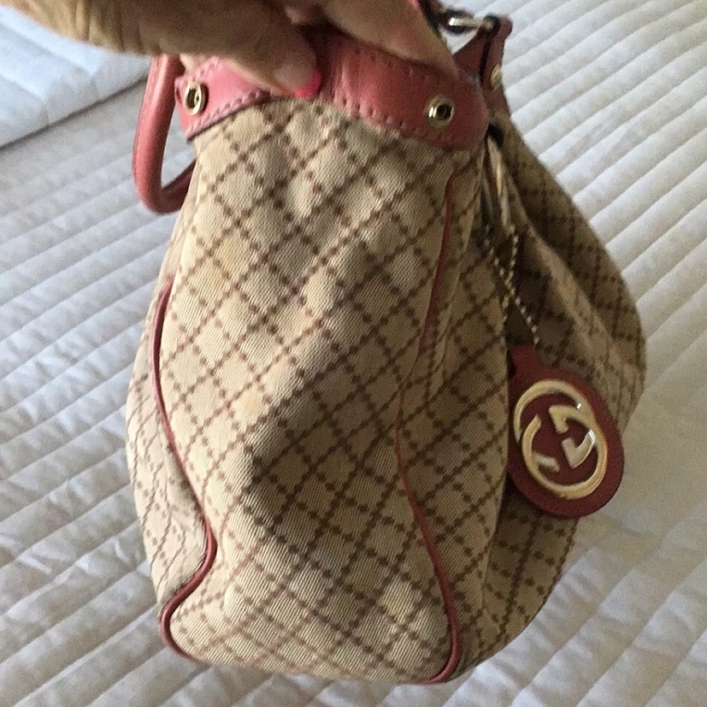 ****( Gucci Diamante Canvas Sukey Bag..AUTHENTIC PAPERS - Picture 5 of 13